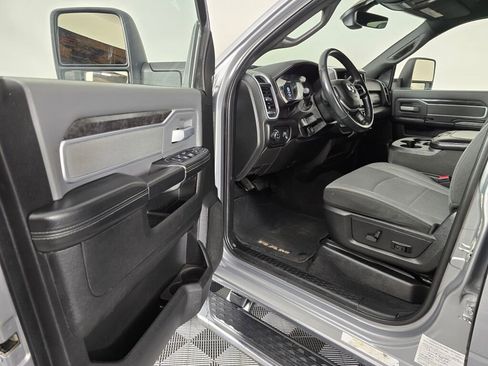 Used 2023 RAM 3500 Big Horn w/ Level 1 Equipment Group image 16