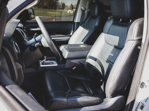 Used 2020 Toyota Tundra SR5 image 18