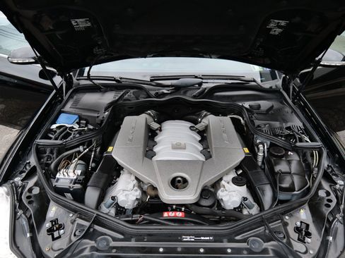 Used 2007 Mercedes-Benz CLS 63 AMG w/ P2 Pkg image 49