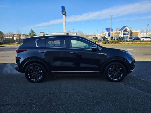 Used 2018 Kia Sportage EX w/ EX Sport Appearance Package image 4