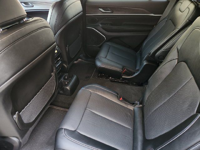Certified 2026 Jeep Grand Cherokee L Limited AWD/4WD image 39