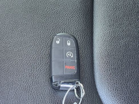 Used 2025 Jeep Compass Limited AWD/4WD image 25