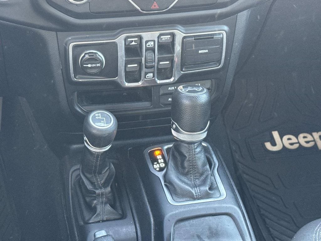 Used 2018 Jeep Wrangler Unlimited Sport S AWD/4WD image 16