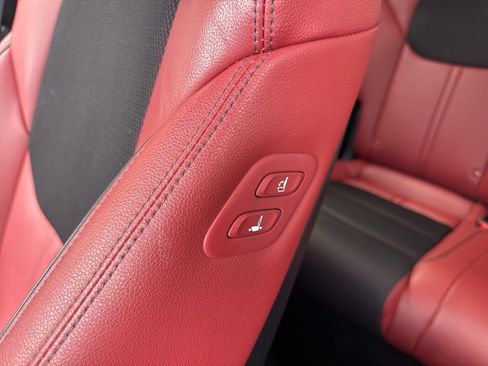 Used 2023 Genesis GV70 2.5T w/ Sport Prestige Package image 19