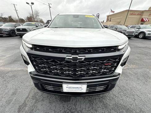 Used 2025 Chevrolet Traverse RS image 28