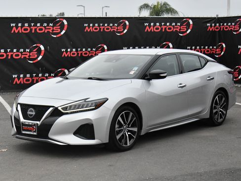 Used 2023 Nissan Maxima SV w/ Floor Mat Group image 3