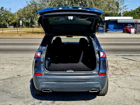 Used 2020 Jeep Cherokee Latitude image 9