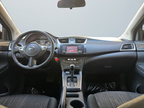 Used 2018 Nissan Sentra SV FWD image 10