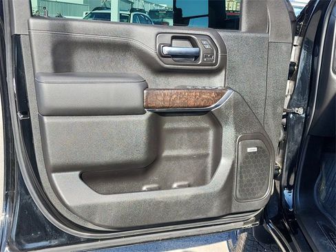 Used 2020 GMC Sierra 2500 Denali w/ Denali Ultimate Package image 14
