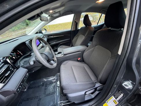 Used 2025 Toyota Camry LE image 23