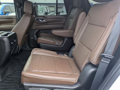 Used 2021 Chevrolet Tahoe High Country w/ Premium Package image 14