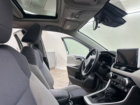 Used 2023 Toyota RAV4 XLE image 20