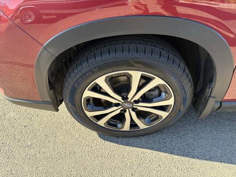 Used 2021 Subaru Forester Limited image 14