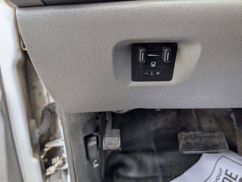 Used 2013 Chevrolet Silverado 2500 W/T w/ Snow Plow Prep Package image 16