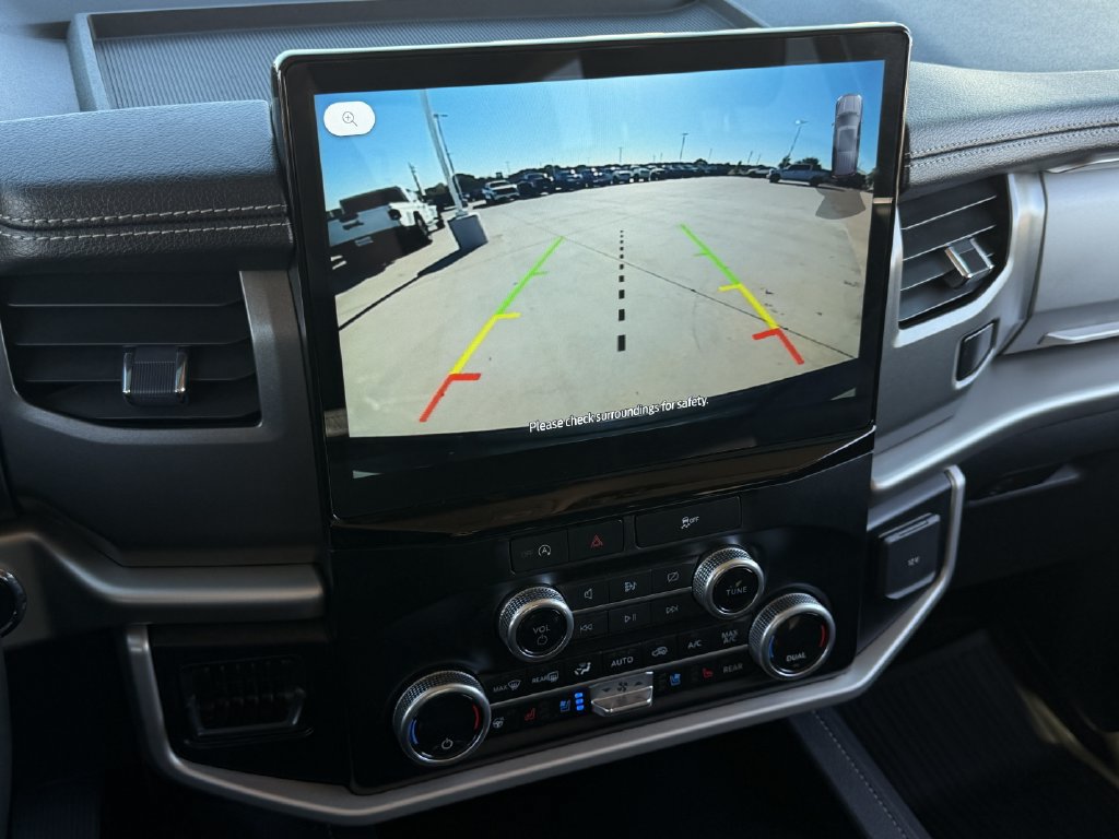 Used 2024 Ford Expedition XLT RWD image 17