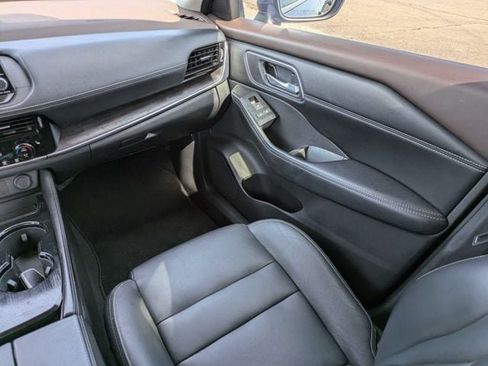 Used 2021 Nissan Rogue SL FWD image 19