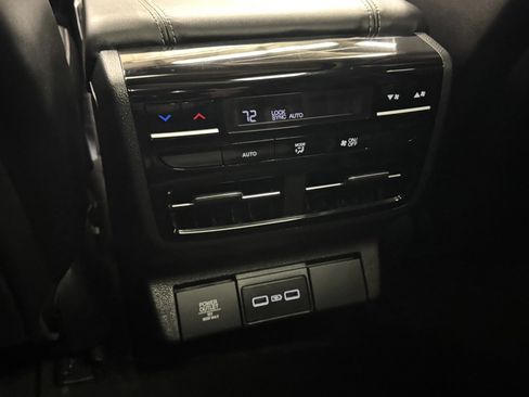 Used 2024 Acura MDX Technology SH-AWD image 32