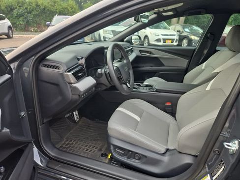 Used 2026 Toyota Camry SE w/ Convenience Package FWD image 11