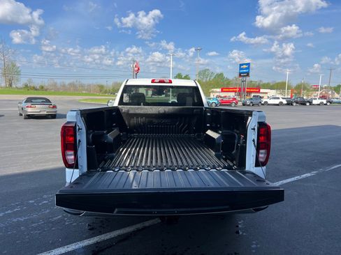 Used 2024 GMC Sierra 1500 Pro w/ Pro Value Package AWD/4WD image 4