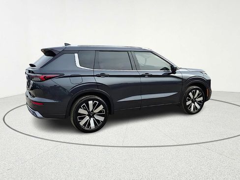 New 2026 Mitsubishi Outlander SEL image 7