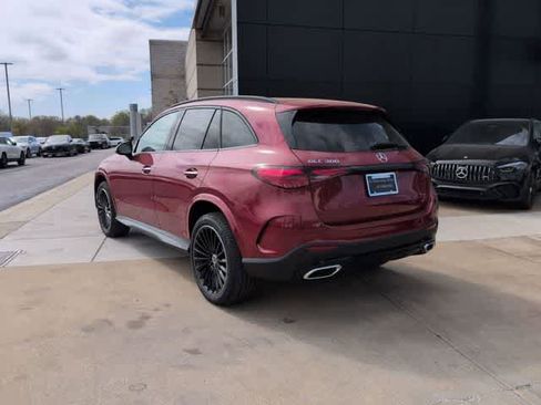 Used 2026 Mercedes-Benz GLC 300 image 4