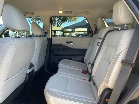 New 2026 Nissan Pathfinder SL AWD/4WD image 30