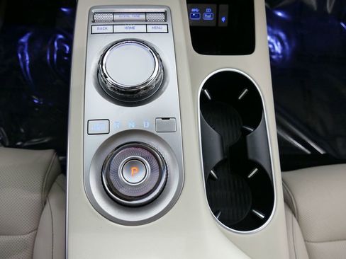 Used 2023 Genesis GV70 2.5T Select w/ Select Package image 11