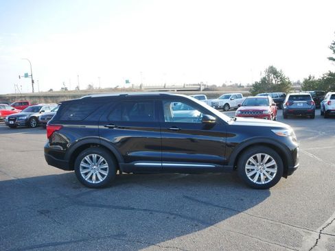 Used 2021 Ford Explorer Limited w/ Equipment Group 301A image 4