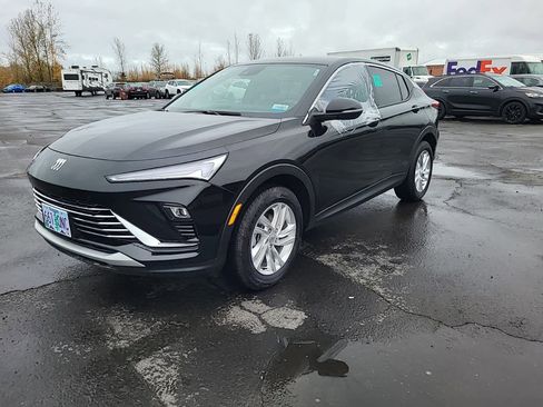 Used 2025 Buick Envista Preferred w/ Advanced Safety Package image 1