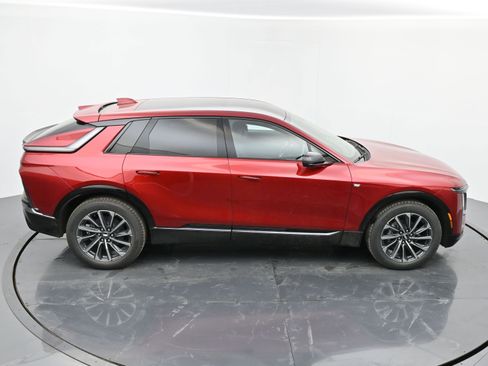 New 2025 Cadillac Lyriq Sport image 28