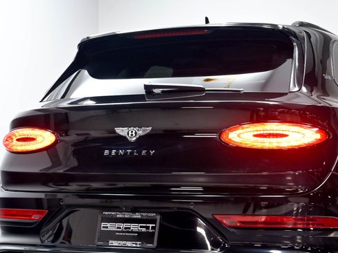 Used 2021 Bentley Bentayga w/ First Edition Specification AWD/4WD image 81