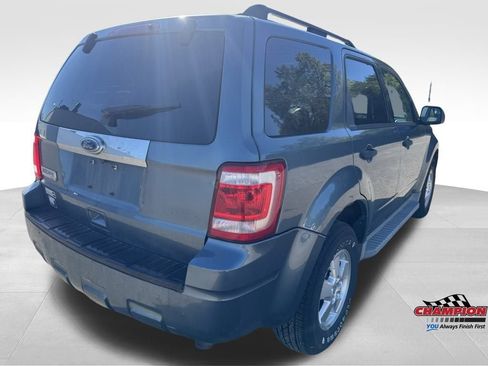 Used 2010 Ford Escape XLT image 5