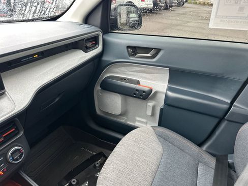 Used 2022 Ford Maverick XLT w/ Equipment Group 300A Standard image 15