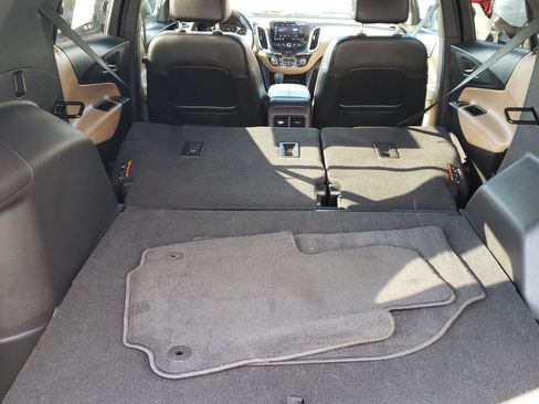 Used 2023 Chevrolet Equinox Premier image 13