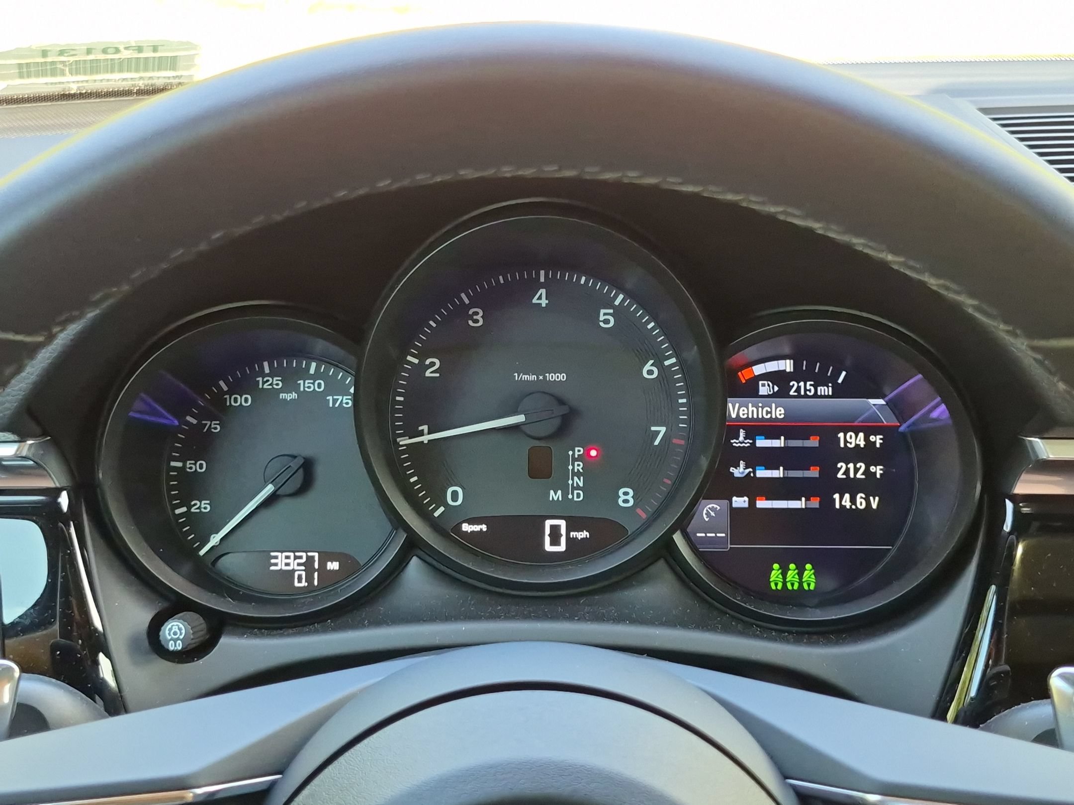 Certified 2026 Porsche Macan AWD/4WD image 10
