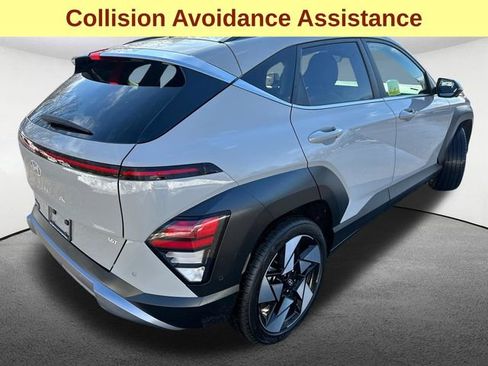 Used 2024 Hyundai Kona Limited FWD image 12