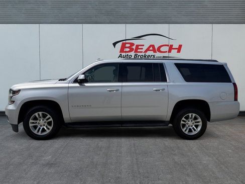 Used 2018 Chevrolet Suburban LT AWD/4WD image 7
