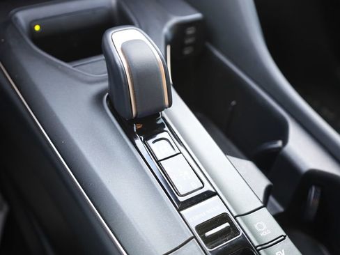 Used 2023 Toyota Crown XLE image 28