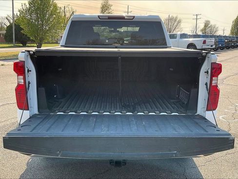 Used 2022 Chevrolet Silverado 1500 LT AWD/4WD image 32