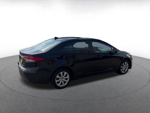 Used 2025 Toyota Corolla LE FWD image 14