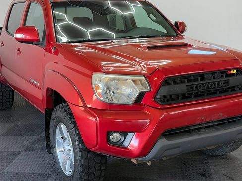 Used 2014 Toyota Tacoma 4x4 Double Cab w/ TRD Sport Package image 2
