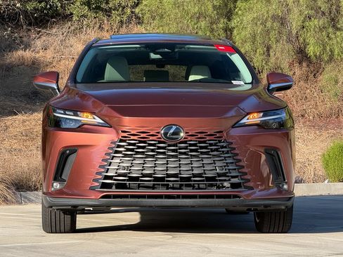Used 2023 Lexus RX 350 w/ Accessory Package (Z1) AWD/4WD image 5