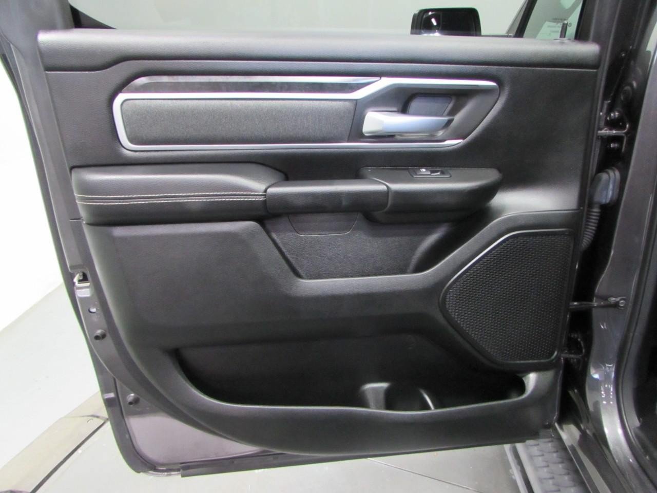 Used 2020 RAM 1500 Big Horn AWD/4WD image 14