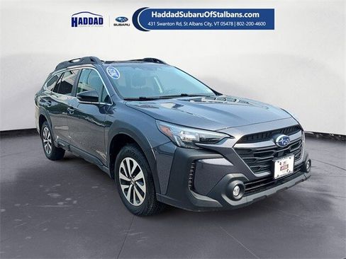 Used 2023 Subaru Outback Premium image 7