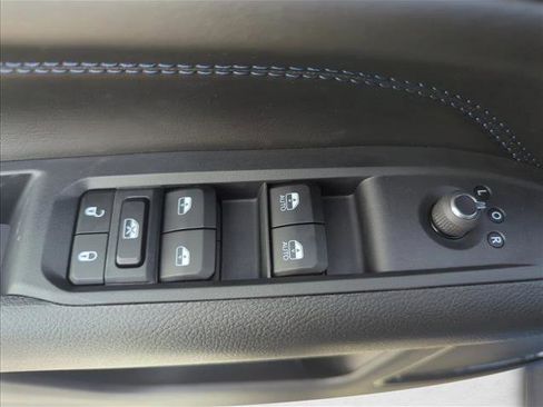 New 2026 Jeep Compass Latitude AWD/4WD image 18