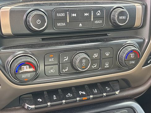Used 2015 GMC Sierra 2500 Denali AWD/4WD image 23