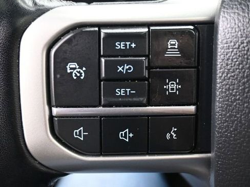 Used 2024 Ford Expedition Limited image 17