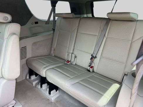 Used 2023 Cadillac Escalade ESV Sport Platinum AWD/4WD image 16