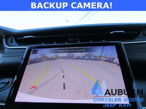 Used 2023 Jeep Grand Cherokee Limited w/ Black Appearance Package image 23