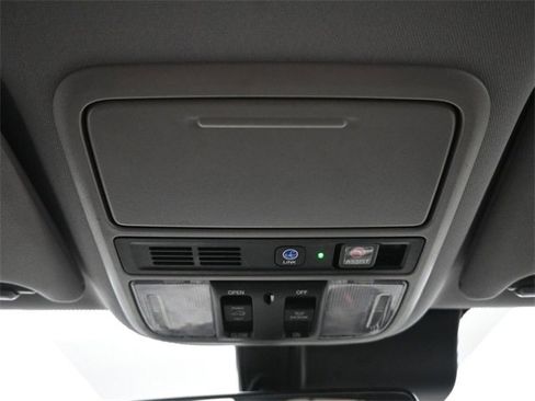 Used 2021 Honda Pilot Touring image 25